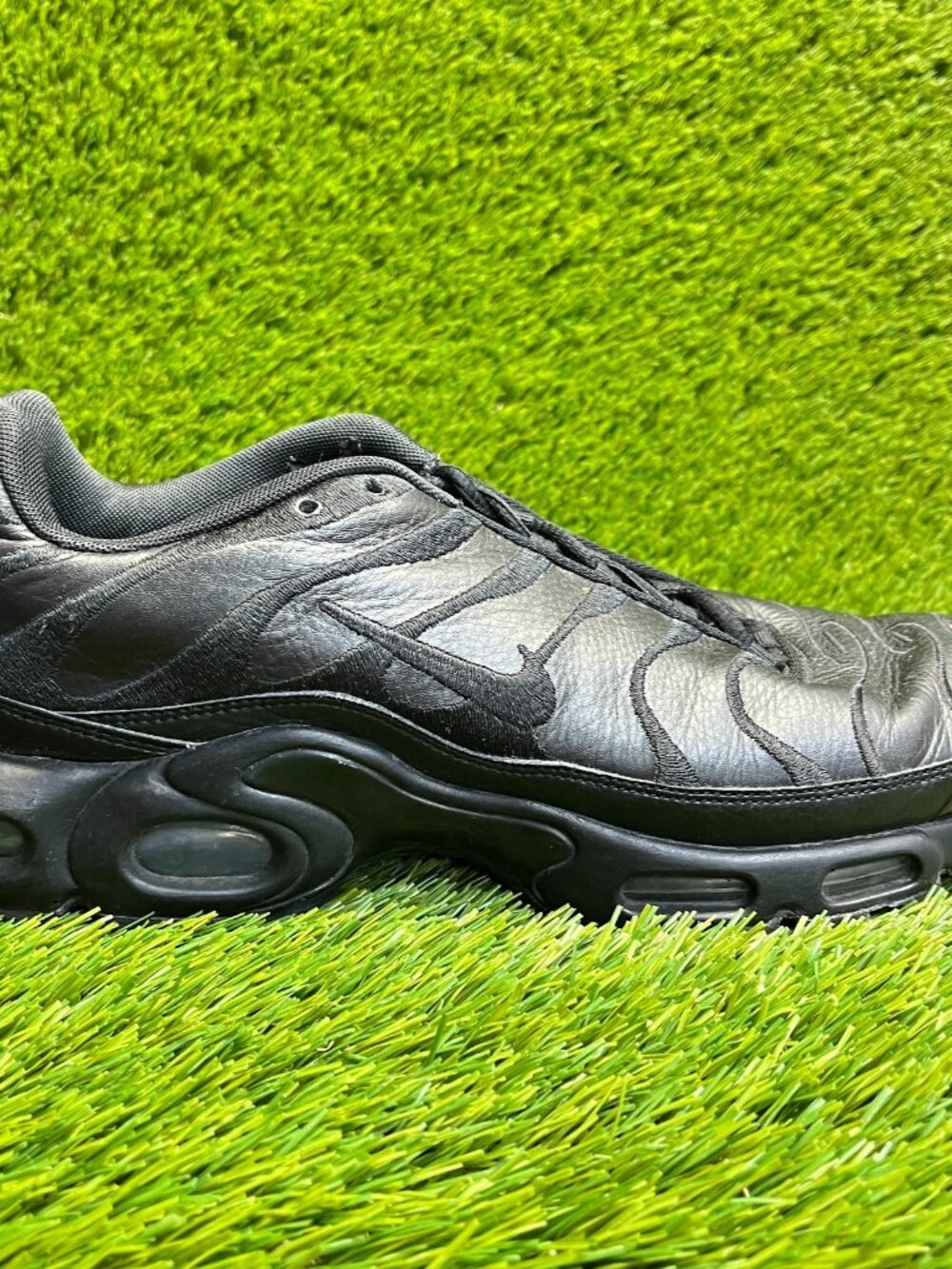 Nike Air Max Plus TN Triple Black Mens Size 12 Athletic Running Shoes Sneakers